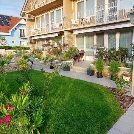 Siesta Apartmanhaz Balatonfuered Exteriér fotografie
