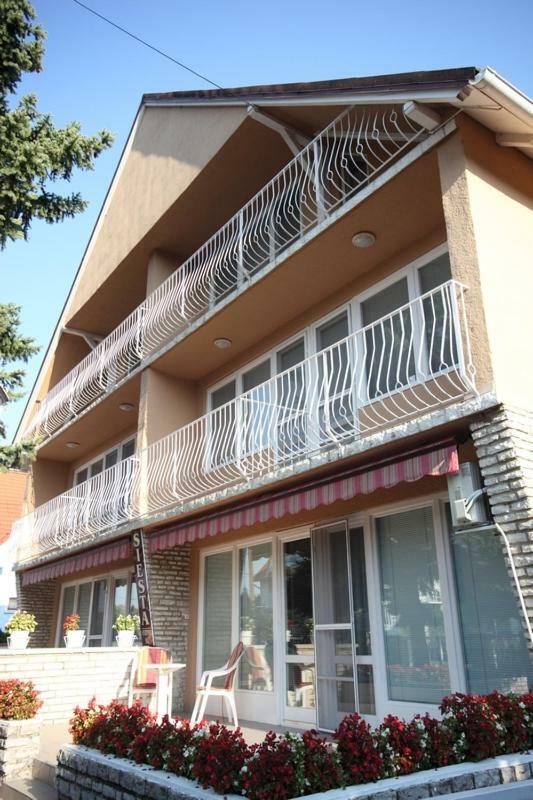Siesta Apartmanhaz Balatonfuered Exteriér fotografie